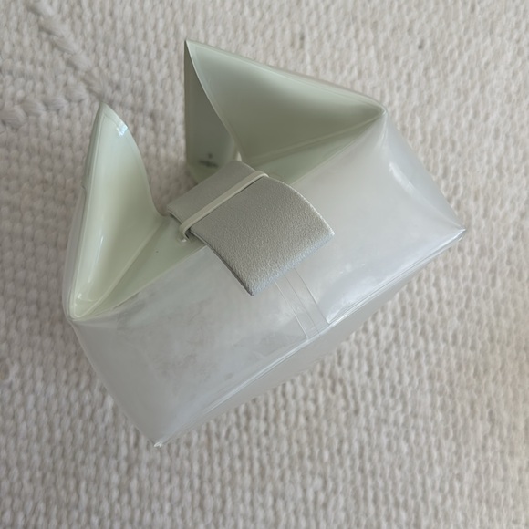 Cadence Medium Parcel Toiletry Bag - Picture 3 of 4